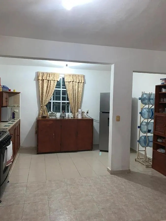 Casa Colonial Con Alberca En 坎昆 度假居