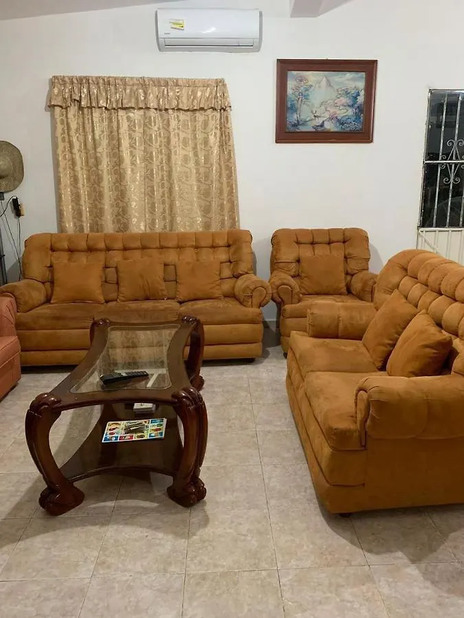 Casa Colonial Con Alberca En 坎昆 0*,  墨西哥
