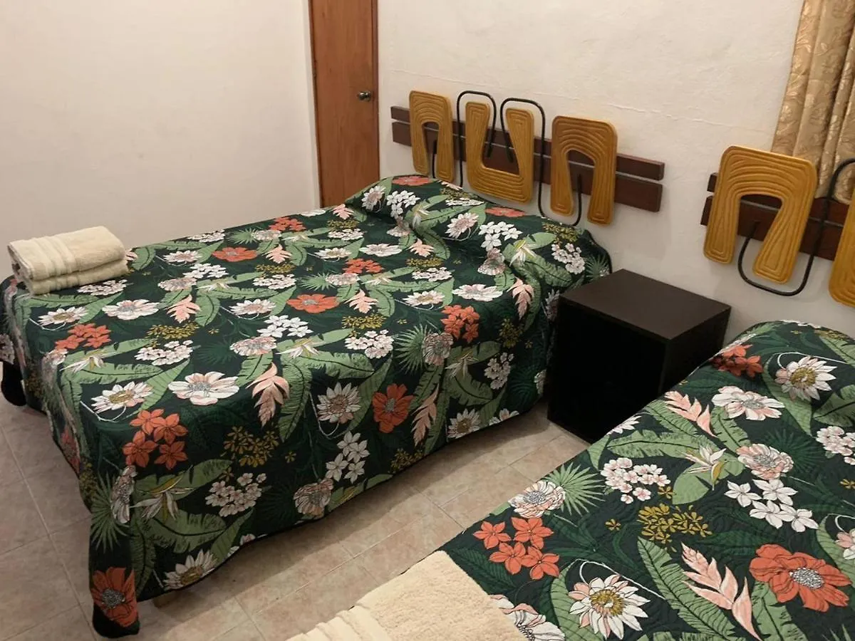 Casa Colonial Con Alberca En 坎昆 度假居