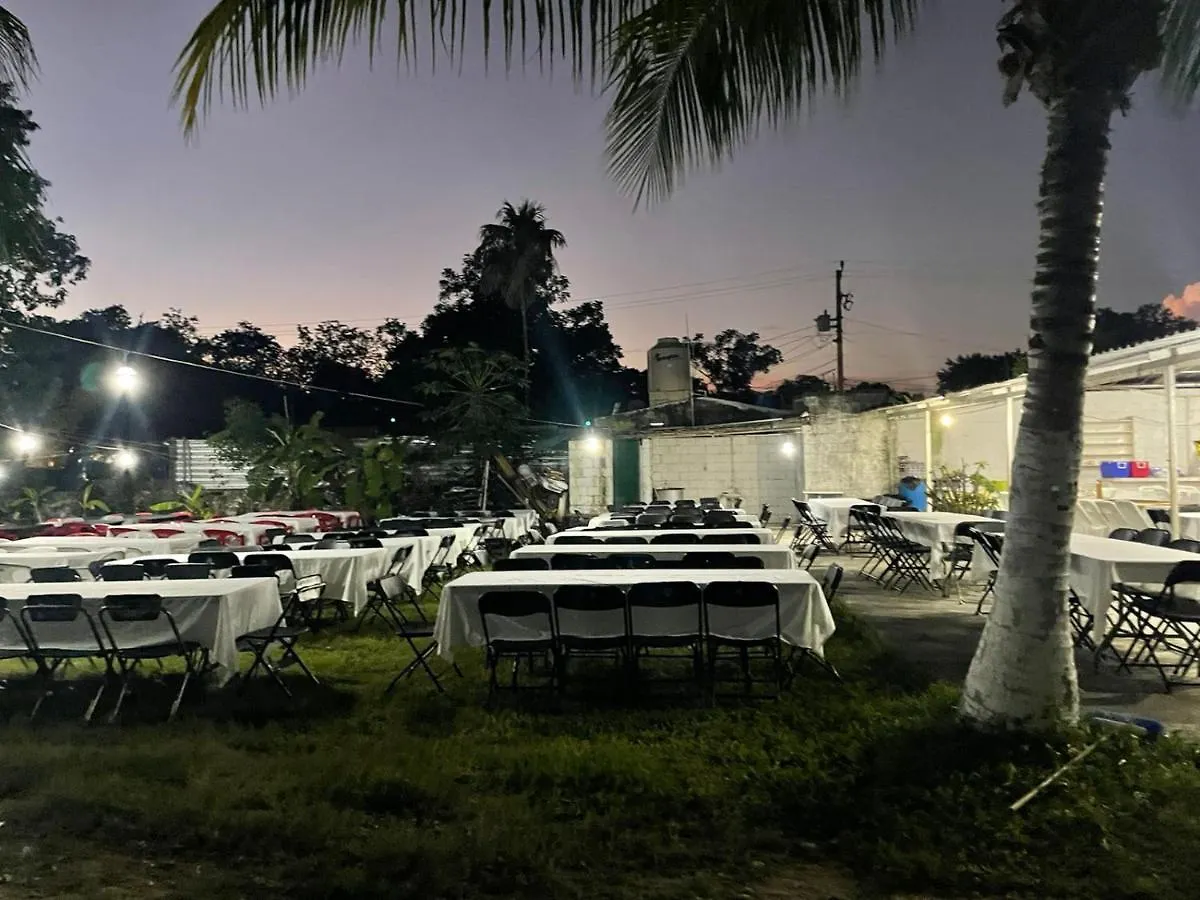 度假居 Casa Colonial Con Alberca En 坎昆